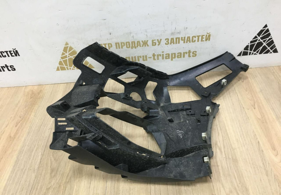 Кронштейн противотуманной фары правый BMW 2 F44 Grand Coupe OEM 51118075482 Кронштейн противотуманной фары правый BMW 2 F44 Grand Coupe OEM 51118075482