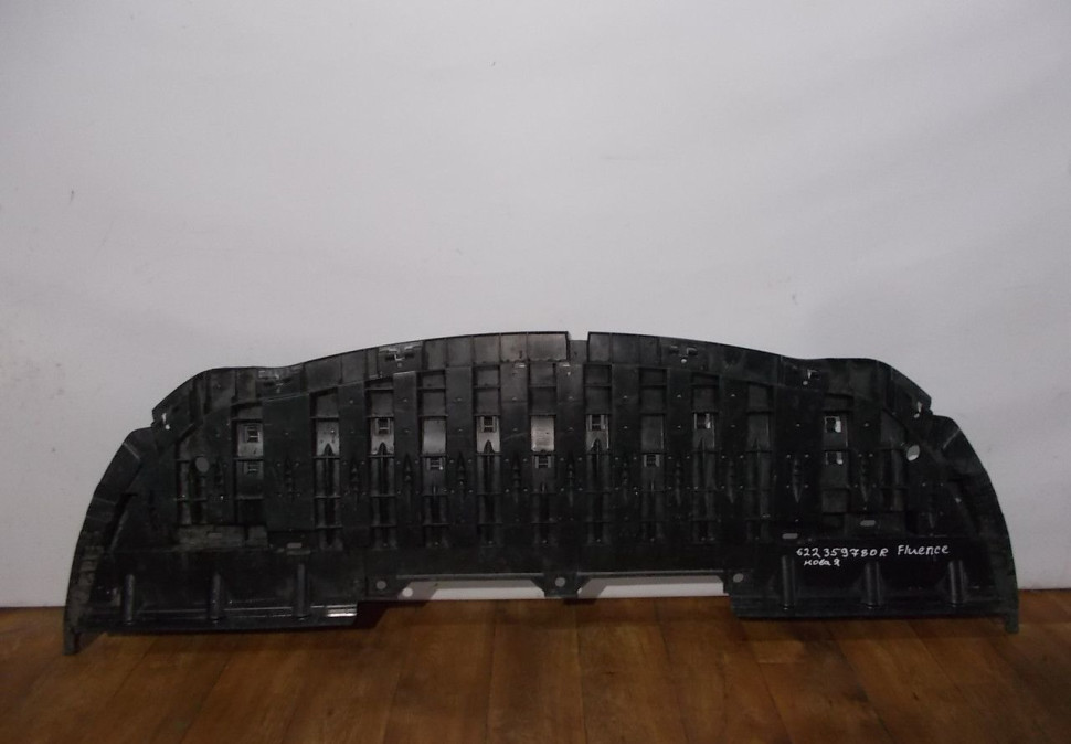 Защита переднего бампера Renault Fluence рестайлинг OEM 622359780R