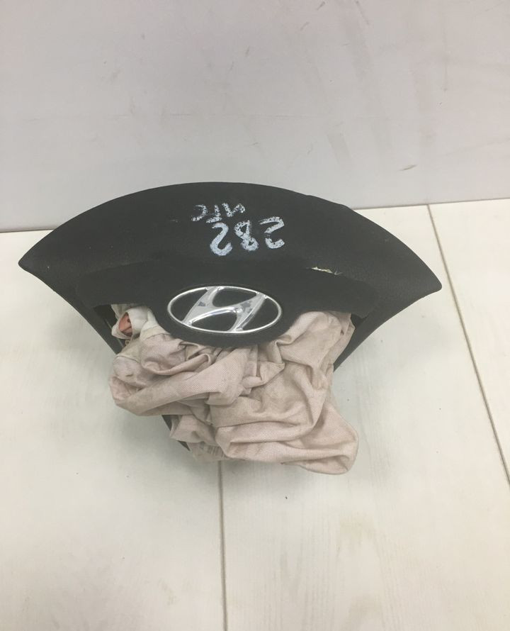 Подушка безопасности в руль Hyundai i30 2012 oem 56900A6000 Подушка безопасности в руль Hyundai i30 2012 oem 56900A6000