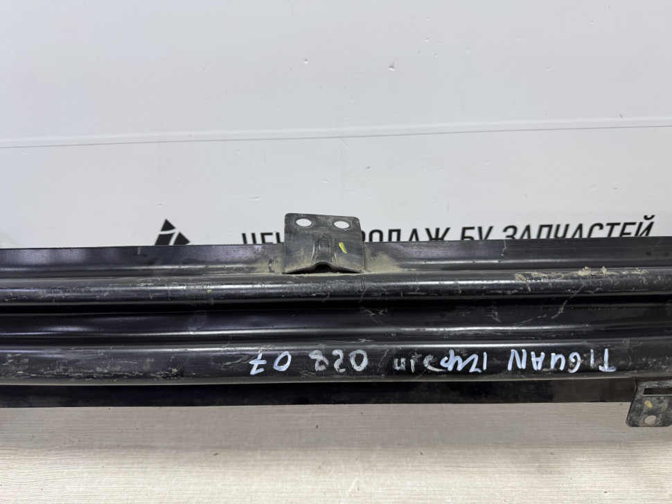 Усилитель переднего бампера Volkswagen Tiguan 1 2011 OEM 5N0807109F Усилитель переднего бампера Volkswagen Tiguan 1 2011 OEM 5N0807109F