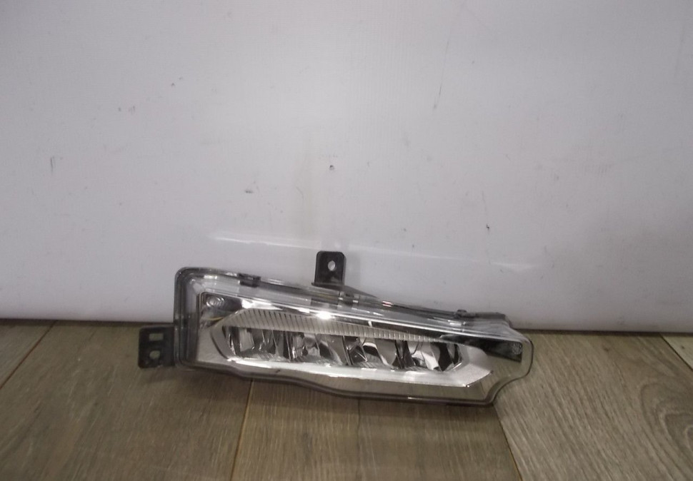 Фара ЛЭД LED противотуманная правая бу BMW X3 G01 OEM 63177412528
