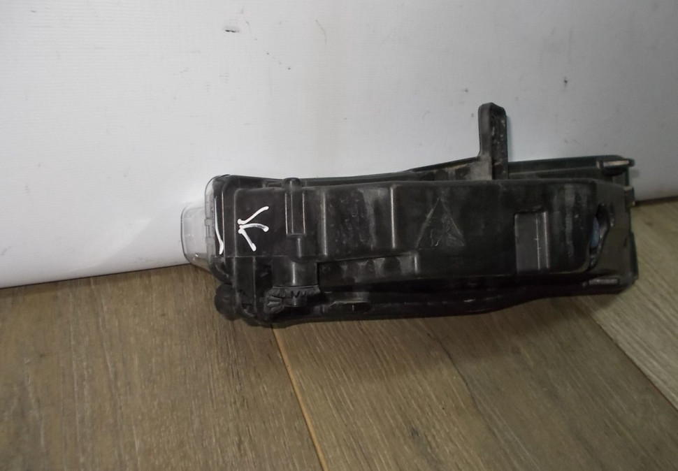 Фара ЛЭД LED противотуманная правая бу BMW X3 G01 OEM 63177412528