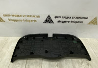 Обшивка крышки багажника Skoda Yeti OEM 5L6867975A