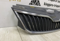 Решетка радиатора Skoda Rapid OEM 5JA853668