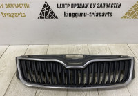 Решетка радиатора Skoda Rapid OEM 5JA853668