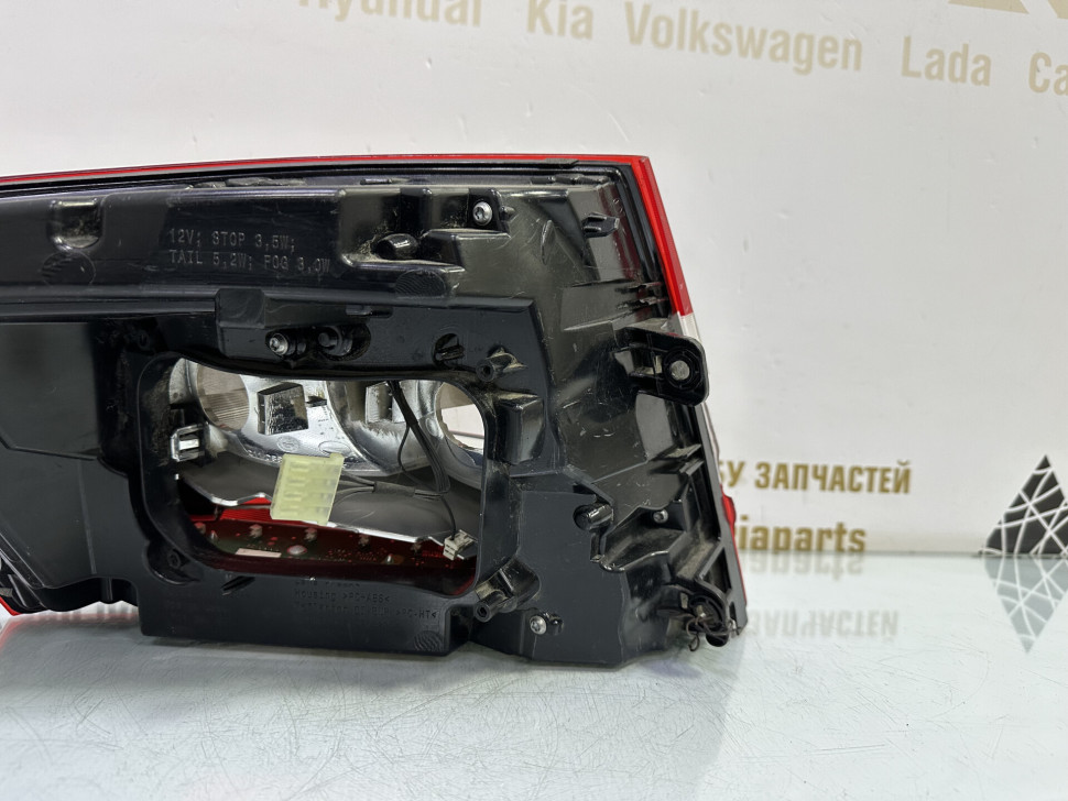 Фонарь диодный правый бу Skoda Octavia A7 рестайлинг OEM 5E5945208