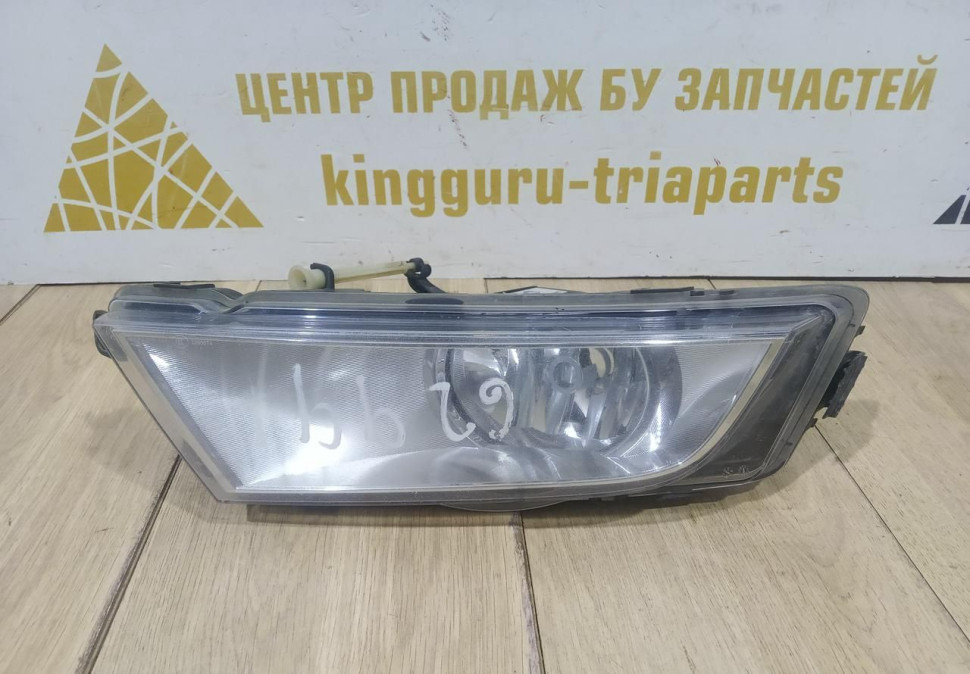 Фара противотуманная левая бу Skoda Octavia A7 OEM 5E0941699D