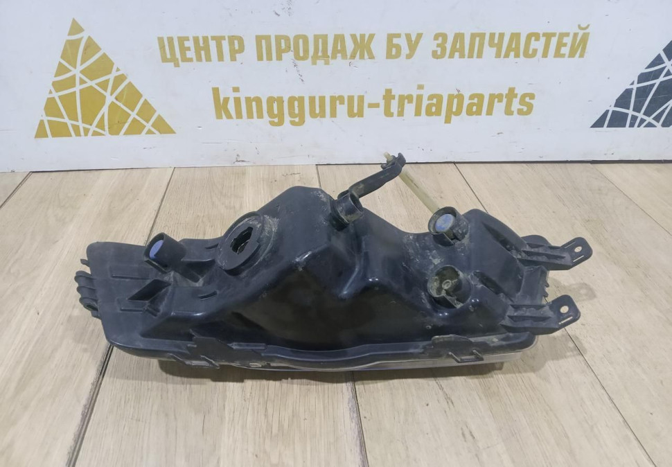 Фара противотуманная левая бу Skoda Octavia A7 OEM 5E0941699D
