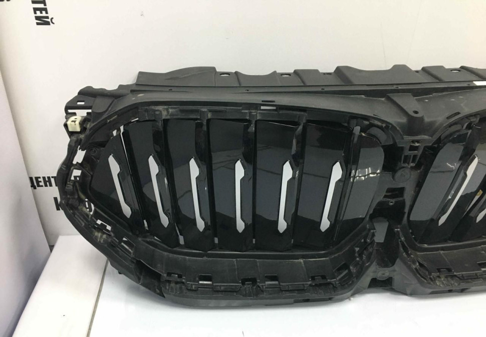 Воздушная заслонка жалюзи BMW X6 G06 OEM 51749447386