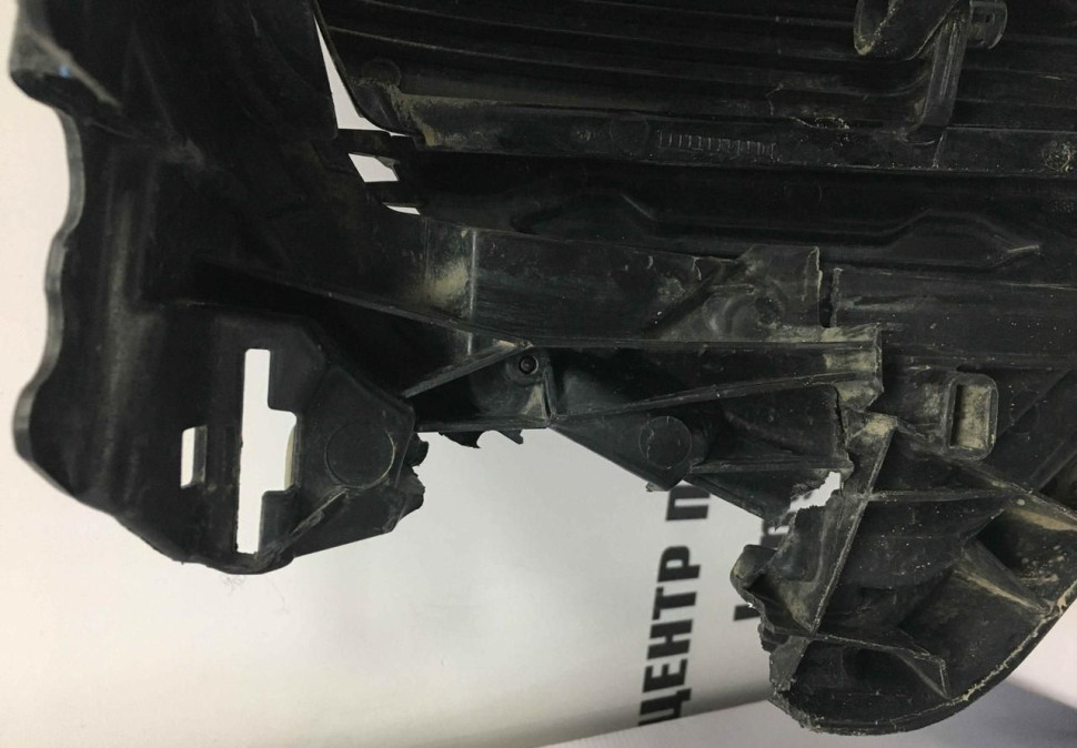 Воздушная заслонка жалюзи BMW X6 G06 OEM 51749447386