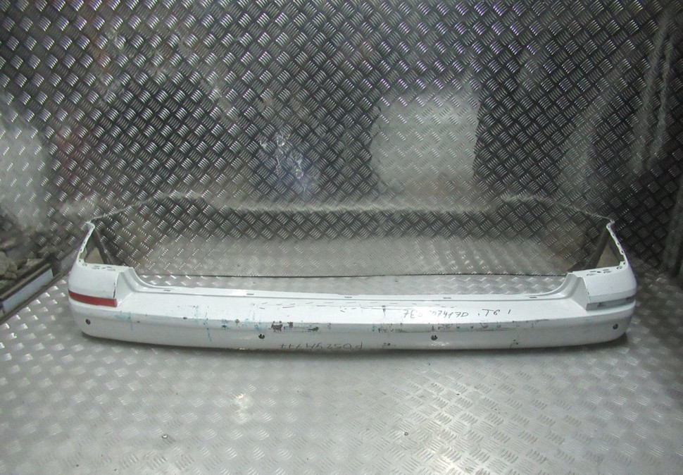 Бампер задний Volkswagen Multivan T6  oem 7e5807417d