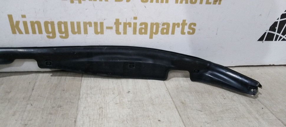 Уплотнитель шва дверной стойки передняя правая BMW X1 F48 OEM 51767349644