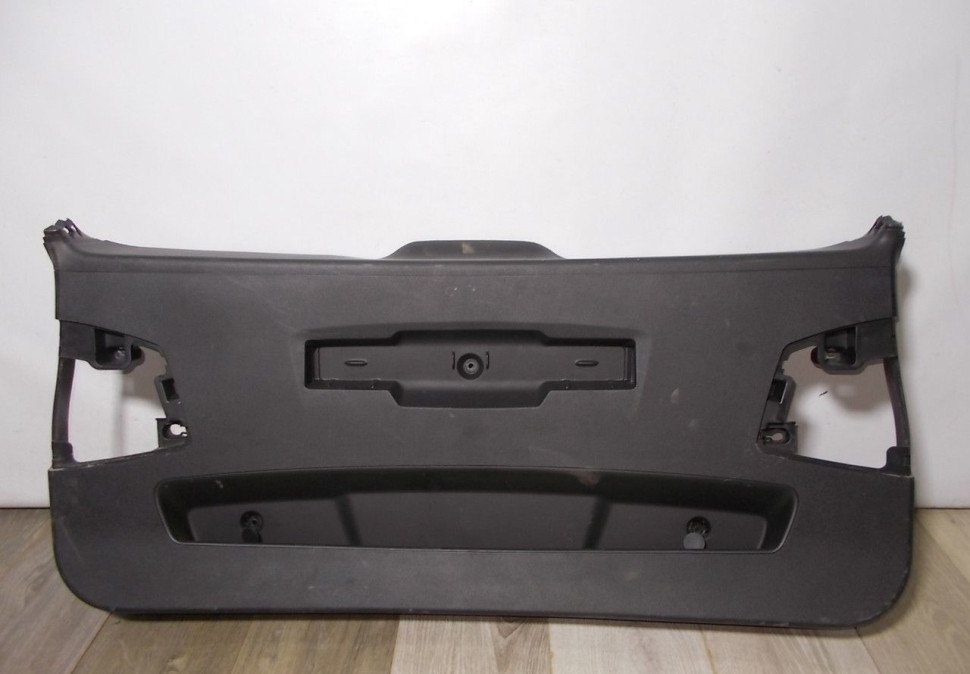 Обивка крышки багажника нижняя бу BMW X1 F48 OEM 51497350844