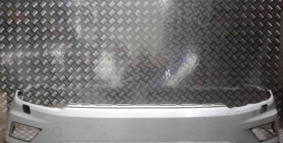 Бампер передний Volkswagen Tiguan 2 oem 5nr807221