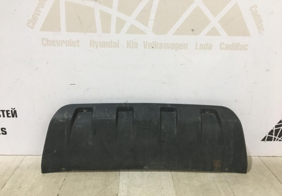 Накладка переднего бампера Chevolet Niva 2009 oem 212302803016550 (скл-3)