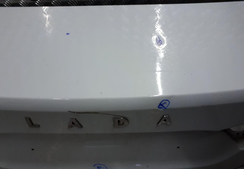 Крышка багажника Lada Vesta oem 8450102347(скл-3)