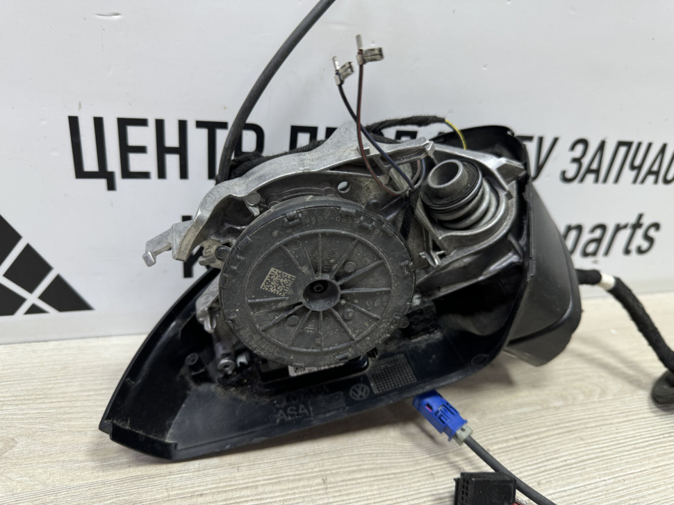 Корпус зеркала левый Volkswagen Tiguan 2 2016 OEM 5NB857501 Корпус зеркала левый Volkswagen Tiguan 2 2016 OEM 5NB857501