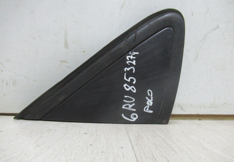 Накладка крыла передняя правая (уголок) Volkswagen Polo oem 6ru853274