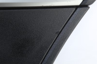 Обивка двери задняя правая бу Skoda Octavia A7 OEM 5E5867664