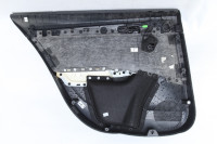 Обивка двери задняя правая бу Skoda Octavia A7 OEM 5E5867664