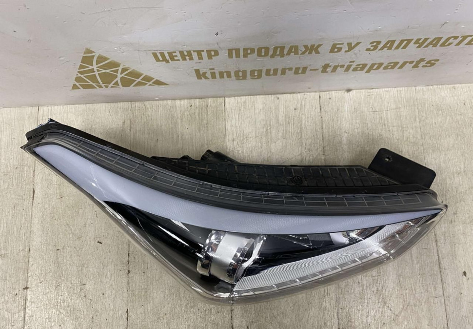Фара правая  диодная  Hyundai Creta 2016 OEM 92102M0100