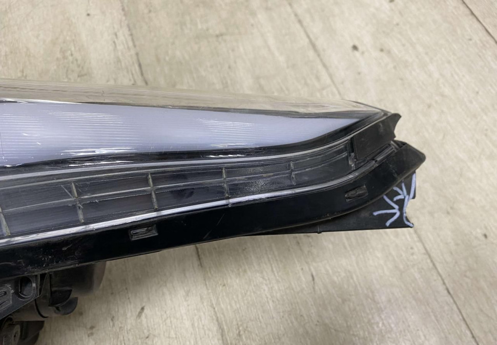 Фара правая  диодная  Hyundai Creta 2016 OEM 92102M0100