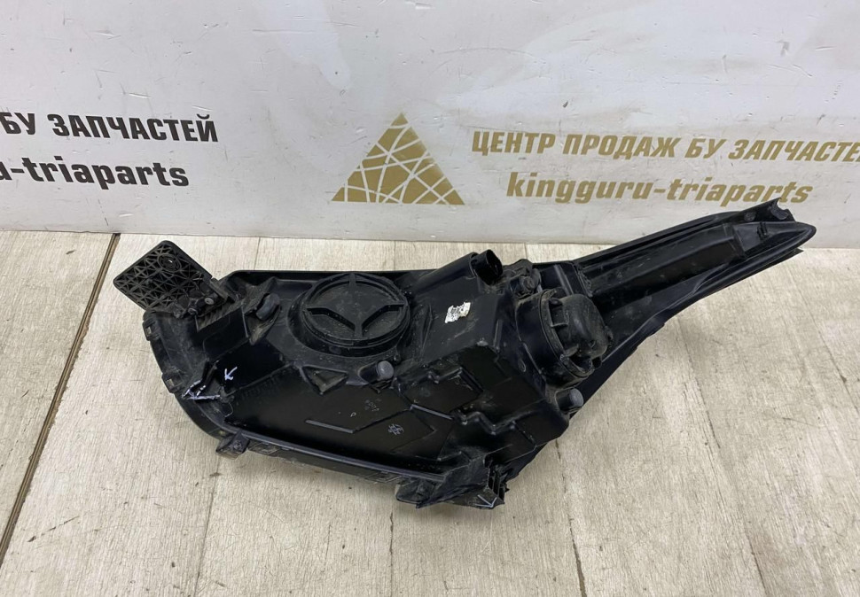 Фара правая  диодная  Hyundai Creta 2016 OEM 92102M0100