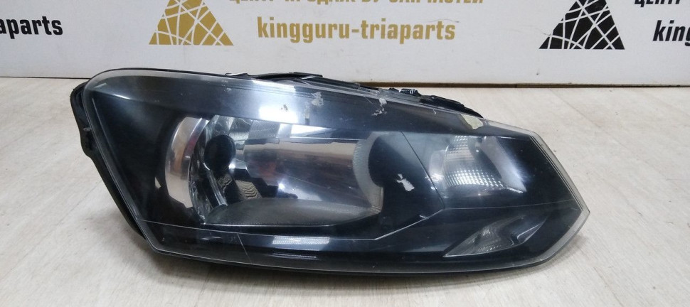 Фара правая Volkswagen Polo 5 09-20 oem 6RU941016