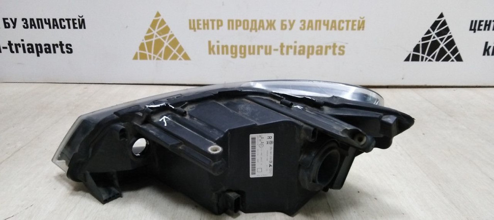 Фара правая Volkswagen Polo 5 09-20 oem 6RU941016