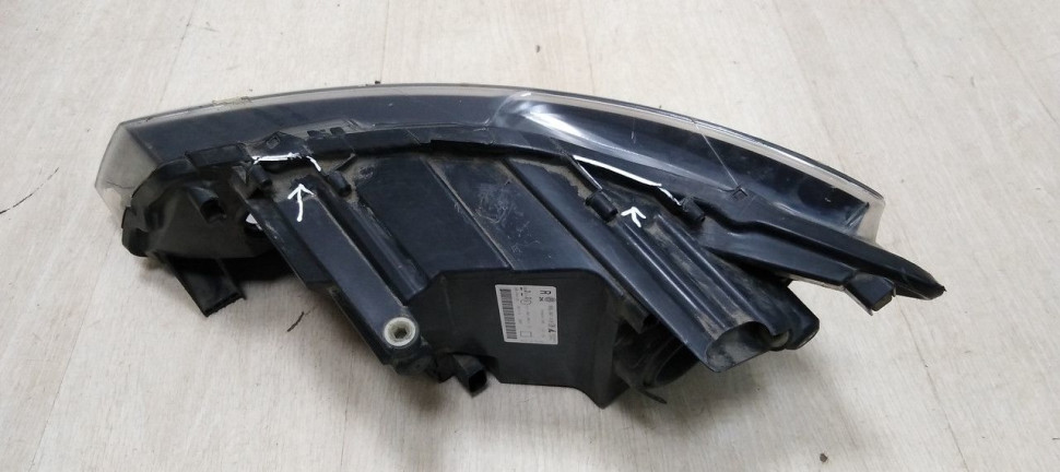 Фара правая Volkswagen Polo 5 09-20 oem 6RU941016
