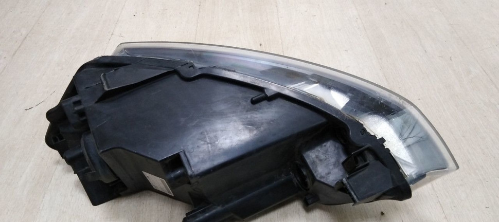 Фара правая Volkswagen Polo 5 09-20 oem 6RU941016