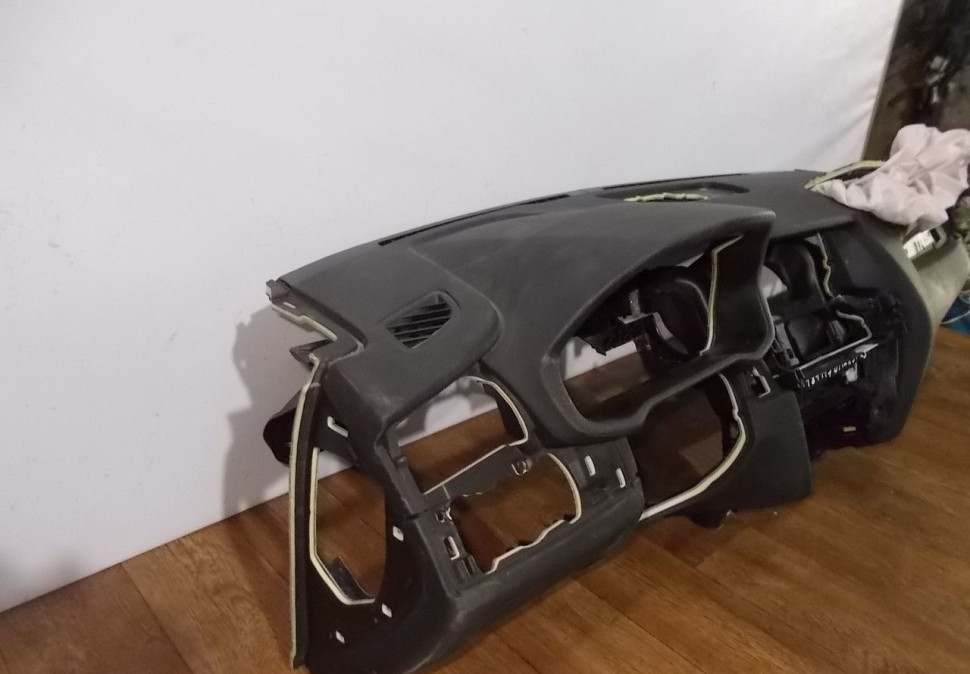 Торпедо сработавшее бу BMW X3 F25 OEM 9184117 Торпедо сработавшее бу BMW X3 F25 OEM 9184117