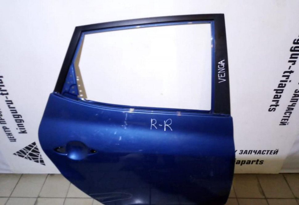 Дверь задняя правая бу Kia Venga OEM 770041P000