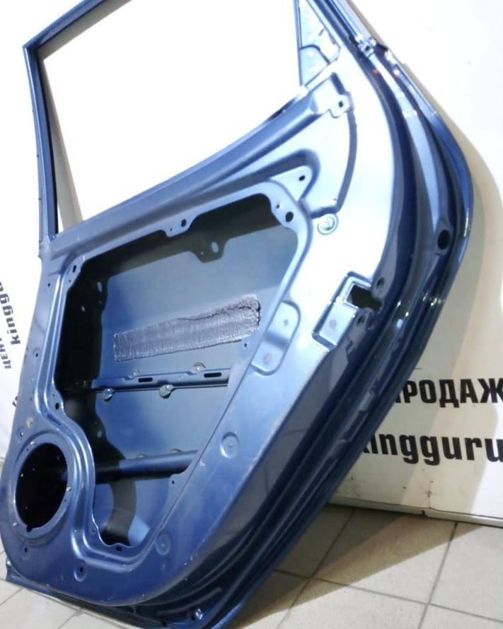 Дверь задняя правая бу Kia Venga OEM 770041P000