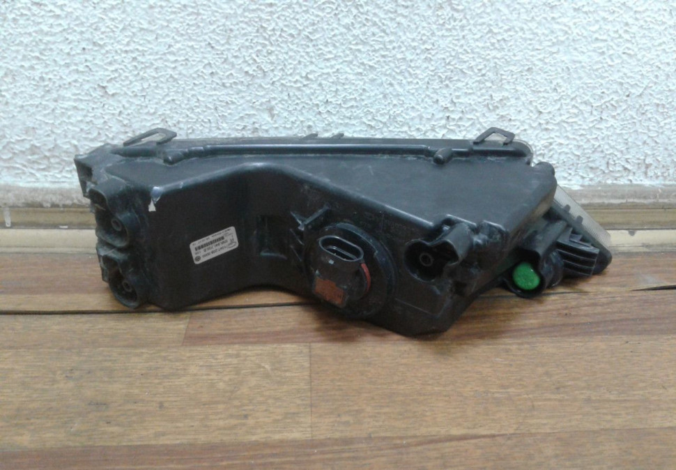 Птф правая Volkswagen Tiguan 2 oem 5NA941700B Птф правая Volkswagen Tiguan 2 oem 5NA941700B