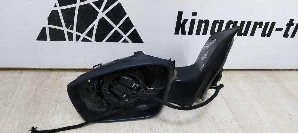Корпус зеркало правое  Volkswagen Polo 5 рест 5K oem 6RU857502
