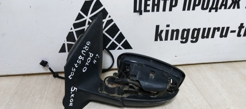 Корпус зеркало правое  Volkswagen Polo 5 рест 5K oem 6RU857502