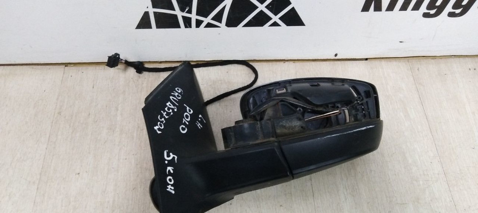 Корпус зеркало правое  Volkswagen Polo 5 рест 5K oem 6RU857502