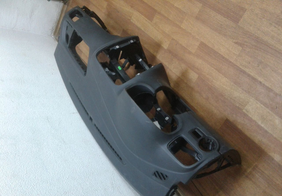 Торпедо Volkswagen Polo oem 6ru857003 Торпедо Volkswagen Polo oem 6ru857003