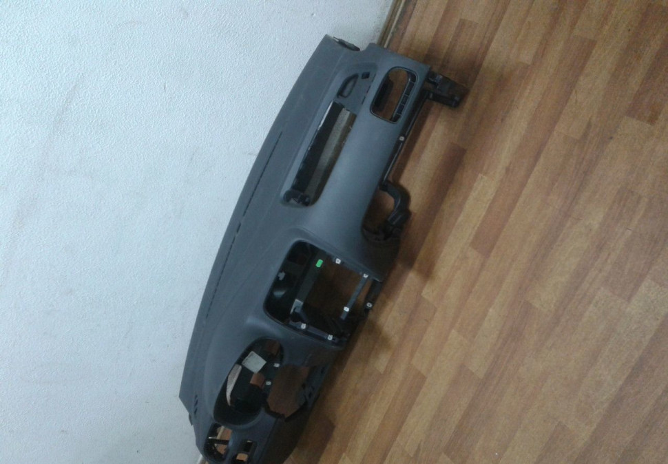 Торпедо Volkswagen Polo oem 6ru857003 Торпедо Volkswagen Polo oem 6ru857003