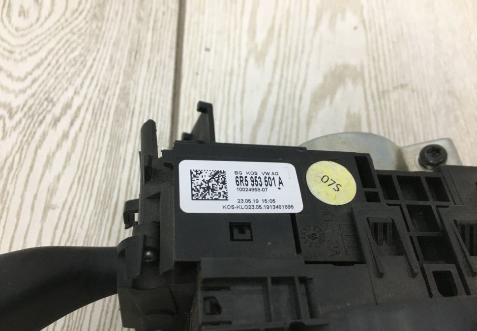 Подрулевой переключатель Volkswagen Polo oem 6Q0953503 Подрулевой переключатель Volkswagen Polo oem 6Q0953503