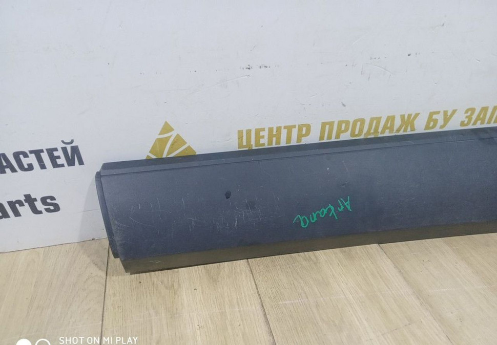 Молдинг двери задний левый бу Renault Arkana OEM 828777172R