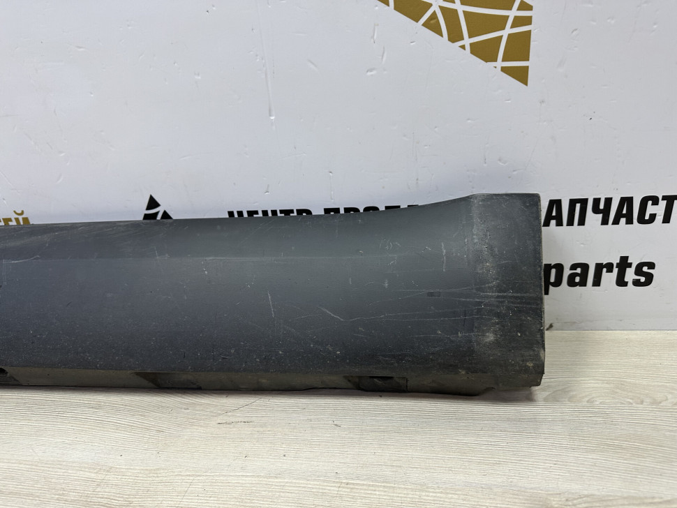 Порог правый бу Skoda Yeti OEM 5L0853856C Порог правый бу Skoda Yeti OEM 5L0853856C