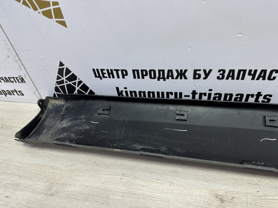 Порог правый бу Skoda Yeti OEM 5L0853856C Порог правый бу Skoda Yeti OEM 5L0853856C