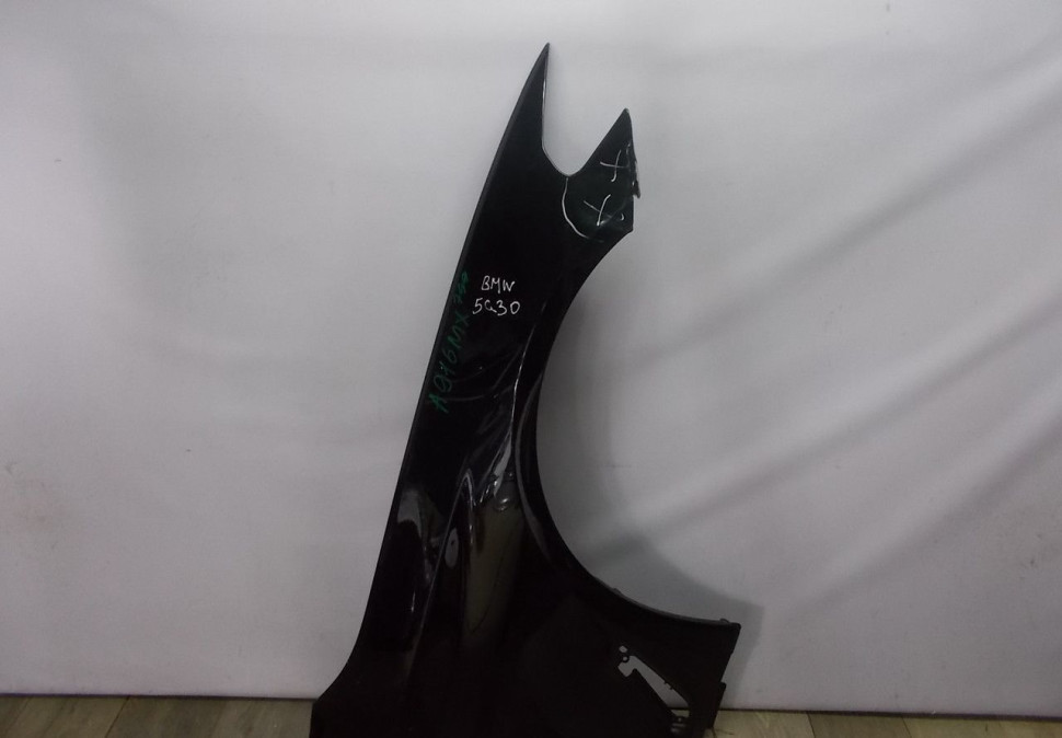 Крыло переднее правое бу BMW 5 G30 OEM 41007443688