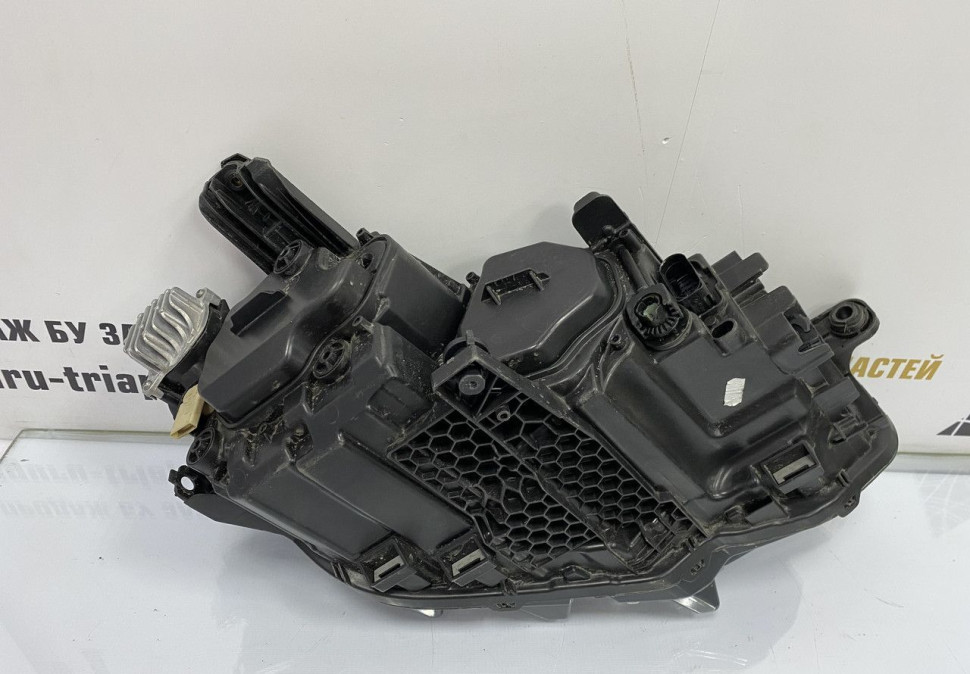 Фара левая LED Volkswagen Passat B8 2019 OEM 3G1941081P Фара левая LED Volkswagen Passat B8 2019 OEM 3G1941081P