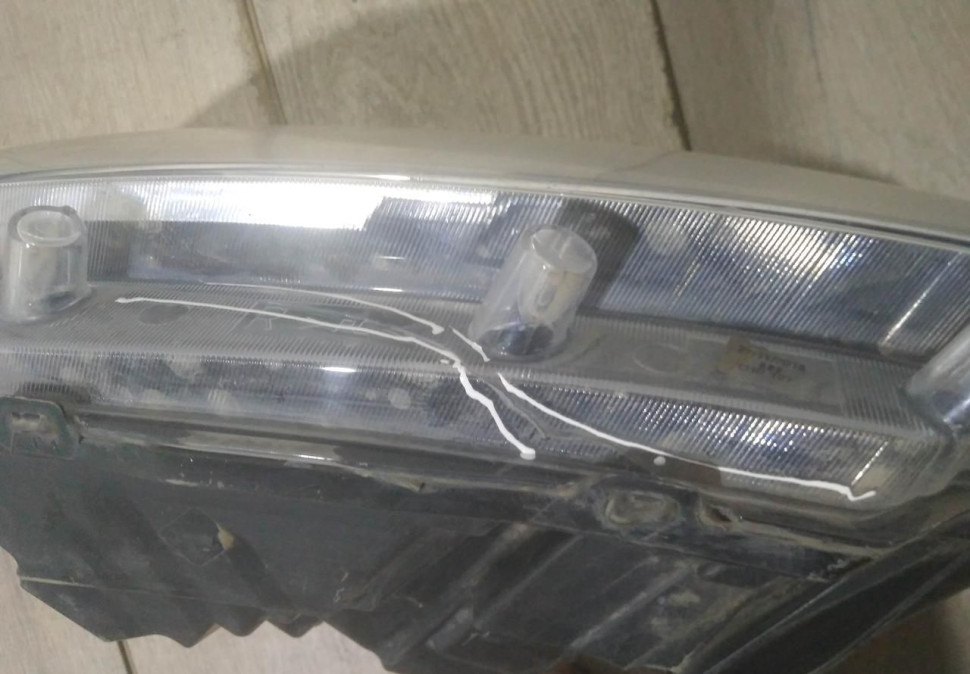 Фара правая бу Renault Logan 2 рестайлинг OEM 260100437R