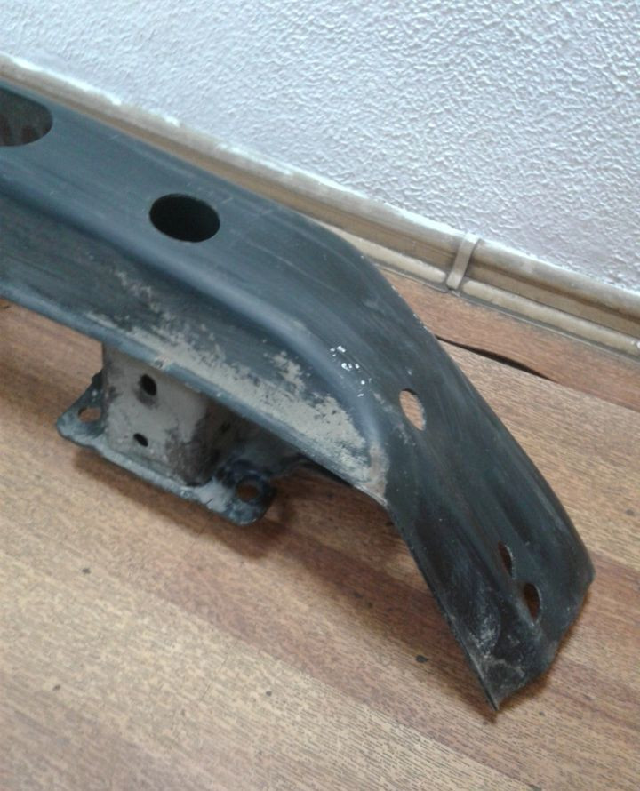 Усилитель заднего бампера Volkswagen Transporter T5 (вмятина) oem 7H0807305