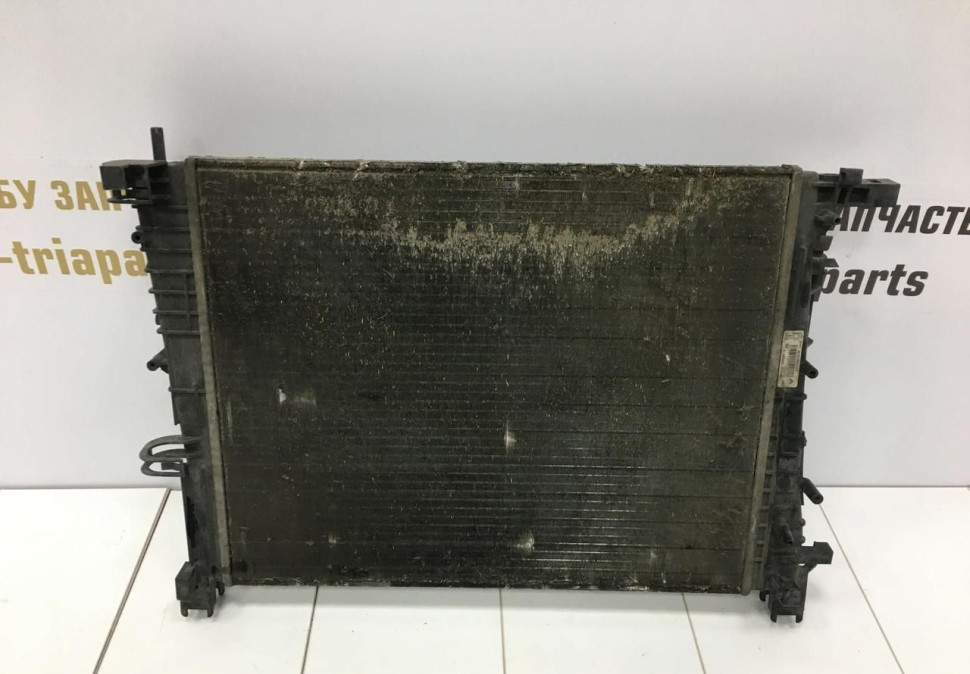 Радиатор охлаждения Renault Logan 2 OEM 214105731R Радиатор охлаждения Renault Logan 2 OEM 214105731R