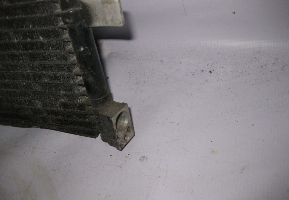 Радиатор кондиционера Audi Q5 oem 8t0260401c (скл-3) Радиатор кондиционера Audi Q5 oem 8t0260401c (скл-3)